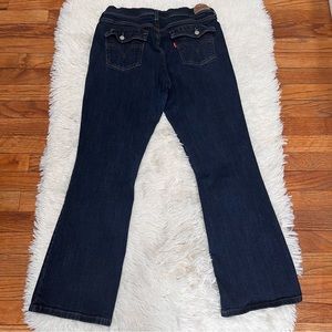 Levi’s 515 BootCut Slap with button pockets size 8 S/C